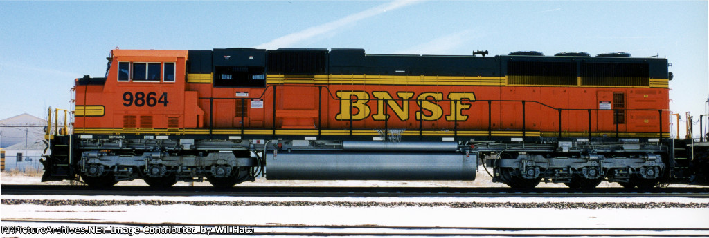 BNSF SD70MAC 9864